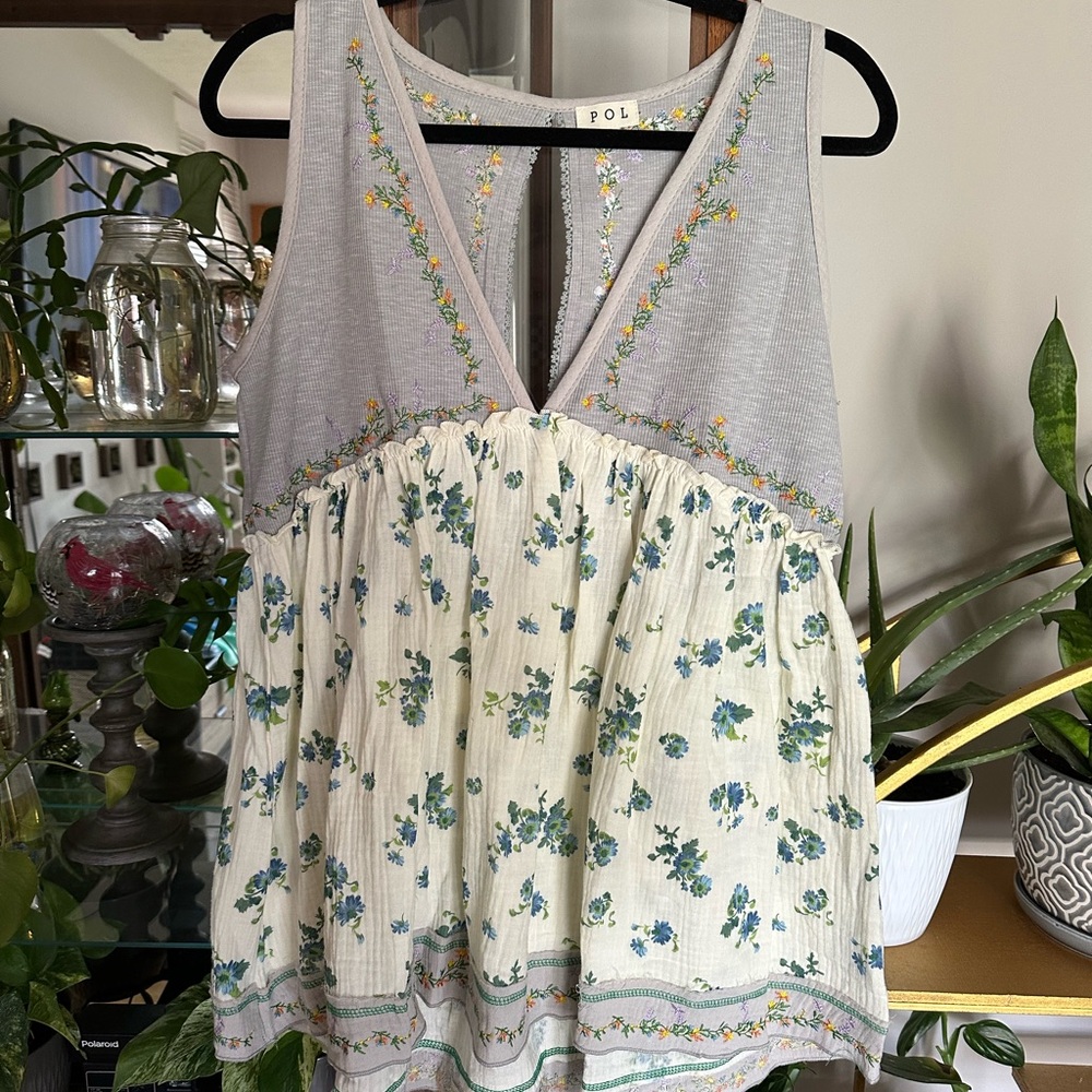 POL Floral Gray and Cream Women's Blouse